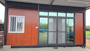 Garage modulaire préfabriqué compact à assemblage <span class=keywords><strong>rapide</strong></span>, maison-conteneur moderne portable, entrepôt avec porte à enroulement automatique - Product Image 6