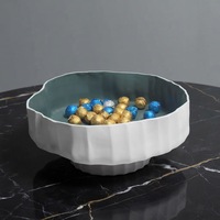 Nouvelle Arrivée Plateaux en Grès Faits Main à Pieds Irréguliers, Ensemble de Bols à Fruits de Luxe Décoratifs pour Mariage et Assiettes à Fruits pour Dîner, Décoration d'Intérieur