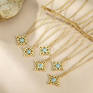 สร้อยคอจี้ชื่อแบบกำหนดเองสำหรับผู้หญิง ชุบทอง 14k 18k ทำจากสแตนเลสสตีล 316L ลายแม่มด สำหรับวันฮาโลวีน - Product Image 1