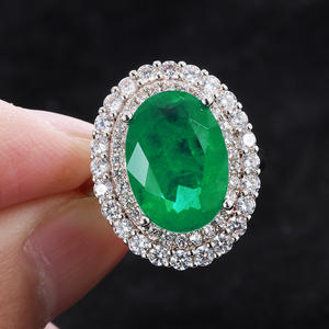 Vintage Style Européen et Américain Simulé Émeraude Paraiba Tourmaline Couleur Gemme Élégant Anneau Femmes Bijoux En Gros - Product Image 1