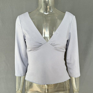 Blusa Ajustada de <span class=keywords><strong>Mujer</strong></span> con Escote Profundo en V, Espalda Descubierta, Manga 3/4, Busto Fruncido y Aberturas Laterales - Estilo Sehe Fashion - Product Image 5