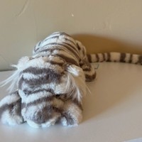 Peluche populaire britannique Sacha Snow Tiger JC Tiger, super douce, avec rembourrage en coton PP, cadeau pour amis, vente en gros