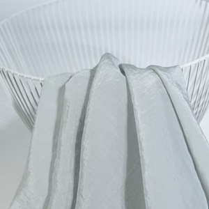 2025 tela satinada acetato nailon vestido abrigo ecológico transparente para niñas fluido y suave fino Primavera Verano Textiles para el hogar - Product Image 3