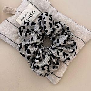Cravate pour cheveux gros intestin en <span class=keywords><strong>daim</strong></span> imprimé léopard, cravate pour cheveux tête boule féminine, cravate pour cheveux corde tête queue <span class=keywords><strong>de</strong></span> cheval polyvalente - Product Image 5