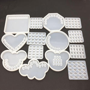 Moule en silicone manuel pour plaque de signalisation de <span class=keywords><strong>stationnement</strong></span> numérique à huit côtés en forme de goutte de cristal DIY, outil de déplacement de voiture - Product Image 1