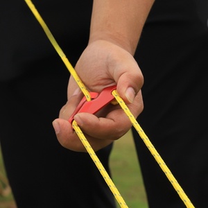 Grande tente triangulaire d'extérieur avec boucle, auvent en tissu Oxford, corde coupe-vent en acier allié et pièce anti-tension pour le camping - Product Image 2