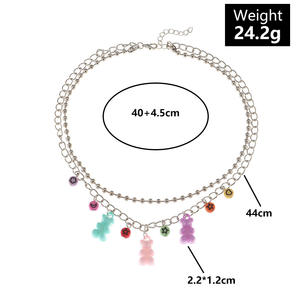 Chaîne de boule argentée de conception coréenne avec le tour de cou perlé acrylique mignon colliers de lanière de charme d'ours gommeux de résine mignonne - Product Image 3