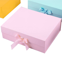 Luxuriöse Geschenkbox aus Karton mit individuellem Logo, kleiner faltbarer Magnetverschluss, Schleifenklappe, individueller Prägung und recycelten Materialien