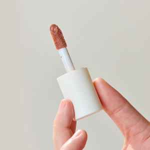 Brillo Labial Personalizable al por Mayor en 16 Colores, Resistente al Agua, Protector Solar, Tamaño de Viaje, Haz tu Propio Brillo Labial Hidratante, Brillante y Voluminizador - Product Image 3