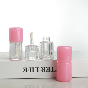 Nouveauté : Emballage de 3 ml pour baume à lèvres transparent effet repulpant, tube rose bombé pour gloss avec grand applicateur en forme de patte de chèvre - Product Image 4