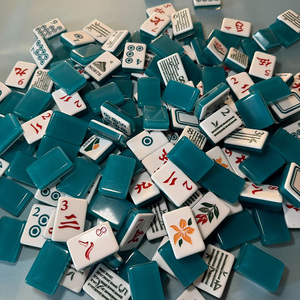 Juego de Mahjong Americano de Lujo Moderno de 4 Capas de Acrílico, para Uso Doméstico, con Fichas de Mahjong Pintadas a Mano con Diseño Floral, Portátiles - Product Image 6