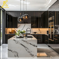 Ensemble de meubles de cuisine modernes KENEDY avec îlot, finition laquée noire brillante, construction en bois et MDF