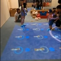 Proyektor Lantai Interaktif untuk Anak-Anak Sistem Proyeksi Lantai Interaktif Permainan Layar Lantai Dansa LED Interaktif