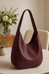 Premium Quality Genuine Leather Shoulder <b>Bag</b> For Women With <b>Multi</b> <b>Compartment</b> Storage And Smart Design Available For Sale - Product Image 2