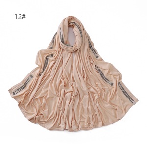 Último Modelo de Pañuelos de Algodón Elásticos y Transpirables de Color Sólido, Turbantes Musulmanes para Mujer, Pañuelo Largo de Moda, Hijab, Diadema, Chal con Pedrería - Product Image 6