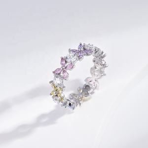 Anillo de lujo personalizado de plata de ley S925 con circonitas de colores para mujer, moda 2026, minimalista, delicado, con diseño de trébol, para verano. - Product Image 3