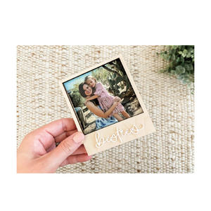 Cadre <span class=keywords><strong>photo</strong></span> <span class=keywords><strong>Polaroid</strong></span> magnétique en bois Besties | Cadre <span class=keywords><strong>photo</strong></span> 3D | Cadre magnétique pour réfrigérateur, cadeau pour l'anniversaire du meilleur ami - Product Image 1