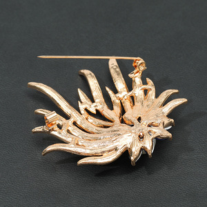 เข็มกลัดประดับมุกและเพชรพลอยรูปดอกปะการัง สำหรับเสื้อผ้า แจ็คเก็ต สูท และเครื่องประดับอื่นๆ สำหรับผู้หญิง - Product Image 6