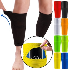Protège-<span class=keywords><strong>Tibia</strong></span> <span class=keywords><strong>de</strong></span> Football <span class=keywords><strong>avec</strong></span> Poche, Manchon <span class=keywords><strong>de</strong></span> Compression pour Mollet, Chaussettes <span class=keywords><strong>de</strong></span> Sport et Support <span class=keywords><strong>de</strong></span> Jambe pour Adultes, Adolescents et Enfants - Product Image 1