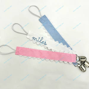 Clips de chupete para bebé recién nacido <span class=keywords><strong>personalizados</strong></span> bordados, Clips de chupete de cinta lisa <span class=keywords><strong>personalizados</strong></span> para niño <span class=keywords><strong>y</strong></span> niña con cadenas seguras - Product Image 6