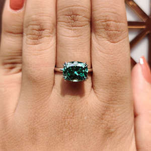 Vendita calda <span class=keywords><strong>anello</strong></span> di fidanzamento Moissanite verde ovale Pass Diaond Tester 925 <span class=keywords><strong>argento</strong></span> Vvs diamante Solitarie <span class=keywords><strong>anello</strong></span> gioielli - Product Image 2