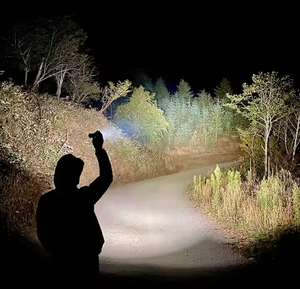 Dl40 Hoge Lumen Waterdicht Ontwerp 5000lm Duiklicht Lange <span class=keywords><strong>Runtime</strong></span> Onderwaterzaklamp Met Omgekeerde Polariteitsbescherming - Product Image 5