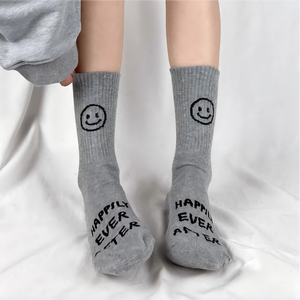 ถุงเท้าลำลองแบบมีลายริบบิ้นสำหรับผู้ชายและผู้หญิง พร้อมข้อความ "<span class=keywords><strong>Always</strong></span> Live With <span class=keywords><strong>Smile</strong></span>" แฟชั่นทันสมัย สวมใส่สบาย ถุงเท้าความยาวครึ่งน่อง ปักลายยิ้ม - Product Image 2