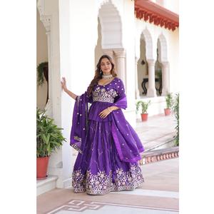 Nouvelle arrivée, Lehenga Choli prêt à porter avec dupatta, Lehenga Choli de mariage pour l'exportation mondiale depuis l'Inde - Product Image 1