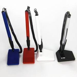 تصميم جديد لعام 2024 حامل من البلاستيك للارتداء على المكتب يستخدم كعلبة في الطاولة قلم حبر جاف مع زنبرك أسود اللون - Product Image 3