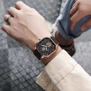 Orologio da Polso da <span class=keywords><strong>Uomo</strong></span> Quadrato in Pelle, Stile Britannico, Nuovo Orologio al Quarzo con Tecnologia Nera, Gioiello <span class=keywords><strong>di</strong></span> Lusso, Regalo, Vendita all'Ingrosso - Product Image 3