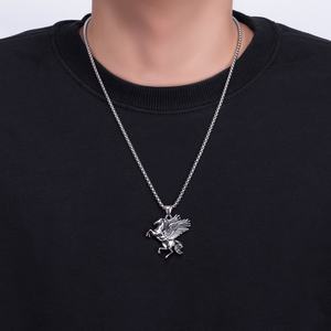 Colgante de Caballo Pegaso Volador con Alas, Collar de Cadena de Caballo Corriendo, Unicornio de Acero Inoxidable para Mujer y Hombre, Bolsa de PP CHRISTIAN, Recuerdo - Product Image 2