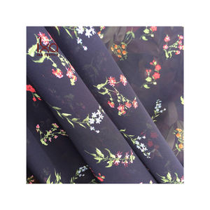 Tessuto <span class=keywords><strong>chiffon</strong></span> in poliestere 100% 75D leggero, antistatico, stampato digitalmente con piccoli <span class=keywords><strong>fiori</strong></span> <span class=keywords><strong>per</strong></span> <span class=keywords><strong>abiti</strong></span> da donna. - Product Image 1