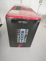 Alimentation ROG THOR 1600W Titanium ATX3.0 PCIe5.0 avec écran OLED, synchronisation RGB, entièrement modulaire pour station de travail gaming