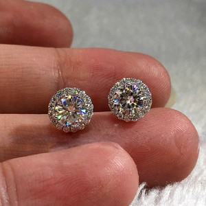 Boucles d'oreilles rondes entièrement pavées de zircone cubique, style japonais et coréen, scintillantes, élégantes, bijoux pour femmes - Product Image 3