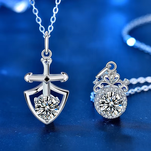 XMA035 Juego de Collares de Plata de Ley 925 con Moissanita para Hombre y Mujer, Diseño 'Princesa y <span class=keywords><strong>Caballero</strong></span>', Diseño a Juego para Parejas, 2 Piezas/Juego - Product Image 3