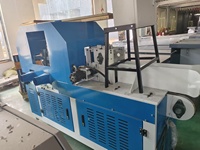 Machine de nettoyage des poussières sur les planches de bois |   Équipement de dépoussiérage de panneaux en bois à 4 brosses à entraînement hydraulique