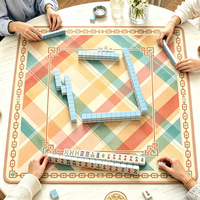 Housse de table de mahjong américaine moderne de luxe, pliable, sans plis, antidérapante, avec base en caoutchouc imperméable et bords surpiqués avec précision