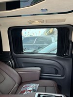 Pare-soleil plissé de luxe en tissu pour vitres arrière de fourgonnettes et SUV |   Couleur et taille personnalisables |   Pare-soleil occultant pour voiture OEM ODM