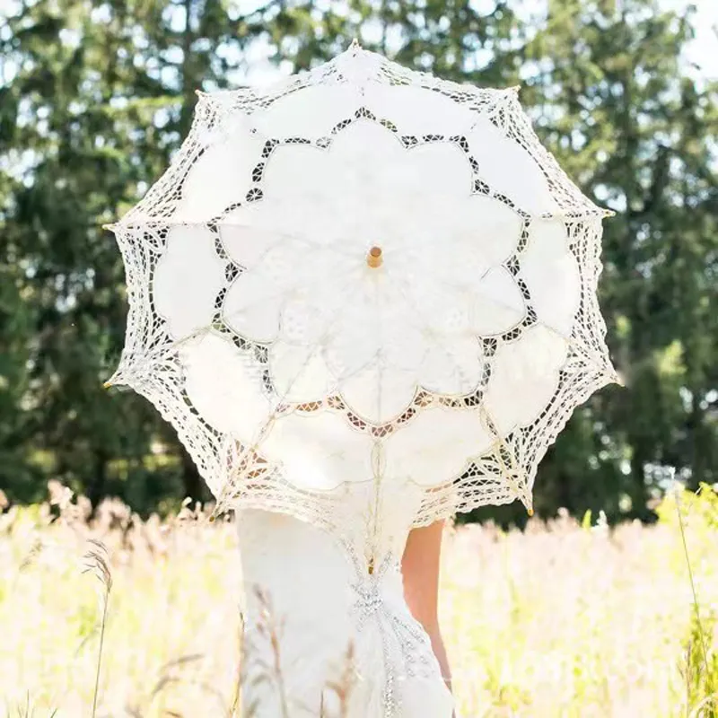 Offre Spéciale haute qualité blanc brodé dentelle parapluie parasol souvenir soleil de mariage parapluie