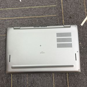 Ultrabook tactile Dell Latitude 7430 reconditionné, i5-1245U, 32 Go, SSD 256 Go, 14 pouces FHD, Argent - Product Image 4