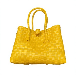 Bolso de Playa Ecológico Tejido a Mano de Plástico Amarillo, Impermeable, Estilo Paja Reciclada, Cesta de Compras, Bolso de Mano - Product Image 6