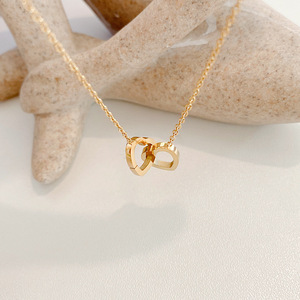 Collier simple en acier titane et acier inoxydable avec double cœur et double anneau, accessoire polyvalent résistant à la décoloration - Product Image 3