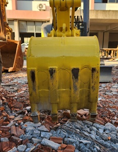 Mini-excavatrice Komatsu PC35 d'occasion 2024, 3,5 tonnes, boîte de vitesses Kawasaki d'origine, pompe EPA CE, excavatrice sur chenilles de haute qualité, origine japonaise - Product Image 5
