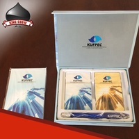 Cartes à jouer de poker Qaisar Advertising avec finition mate, étui de rangement en PVC imperméable - Certifié EN71, logo personnalisé, vente en gros