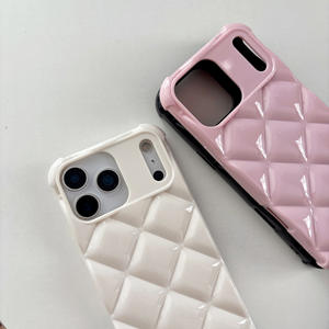 Funda acolchada para teléfono 17 Pro, estilo pequeño con patrón, funda suave para 15 Plus, funda de cobertura total para 13, funda de alta estética. - Product Image 3