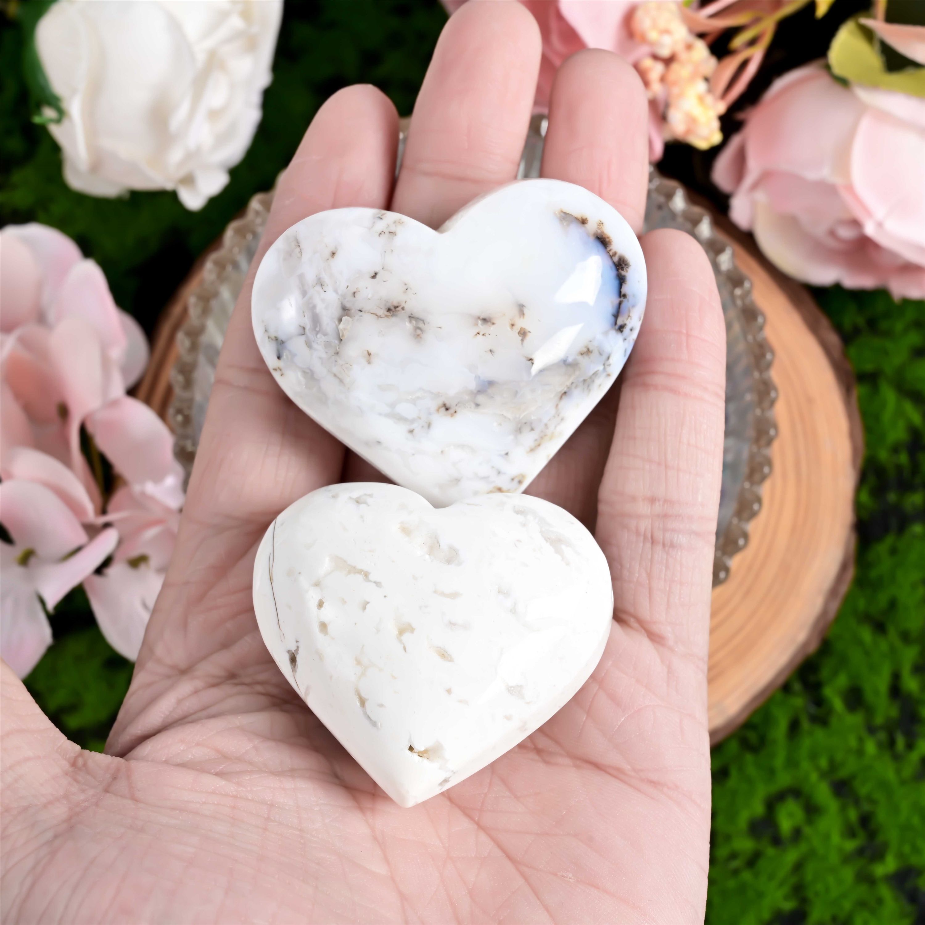 Coeur de géode d'agate blanche