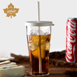 Vaso de agua moderno de 500 ml de vidrio con pajita y tapa, vaso estético engrosado para jugo y café helado, para el hogar y la oficina, venta al por mayor OEM - Product Image 1
