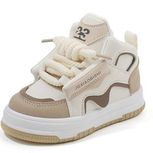 <span class=keywords><strong>Scarpe</strong></span> Sportive di Alta Qualità per Ragazzi e Ragazze 2025, Sneaker Unisex per Bambini, <span class=keywords><strong>Scarpe</strong></span> <span class=keywords><strong>da</strong></span> Basket per Studenti, Adatte a 4 Stagioni - Product Image 4