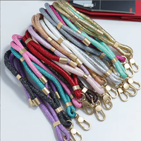 TOLKA TK197 Lurex korte telefoonkoord polsband verstelbaar voorkomt verlies/val breuk eenvoudig praktisch draagaccessoire