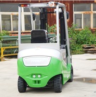 Mini Montacargas Eléctrico Heli de 2 y 2.5 Toneladas de Capacidad, con Batería de Iones de Litio, Mástil Tríplex, para Manejo de Materiales en Almacenes
